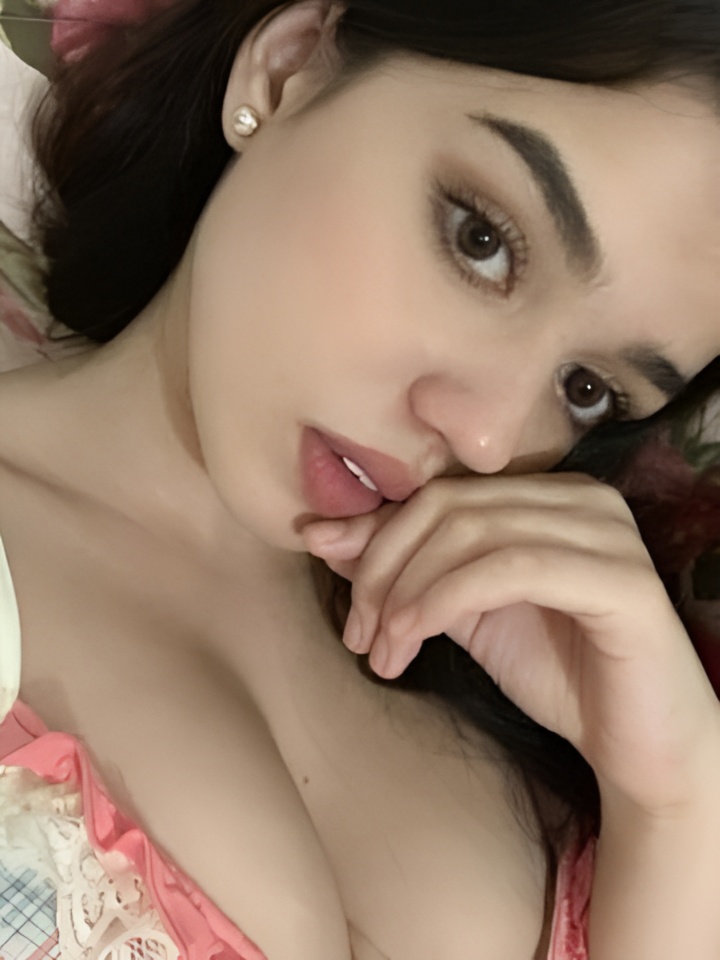 Моника привлекательная девушка из Бодайбо цена от 10000 руб