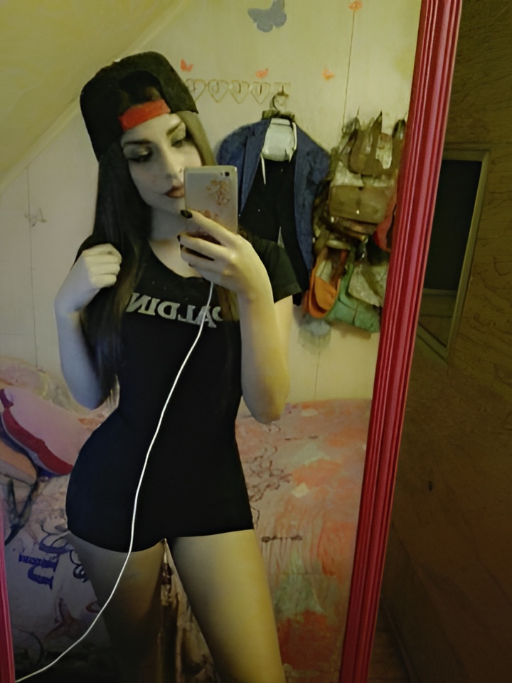 Рената привлекательная девушка из Бодайбо цена от 10000 руб