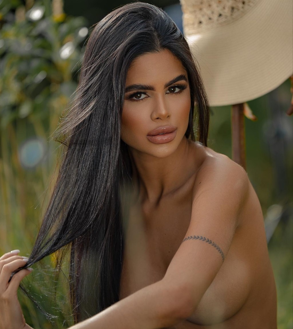 Яночка привлекательная девушка из Бодайбо цена от 3000 руб